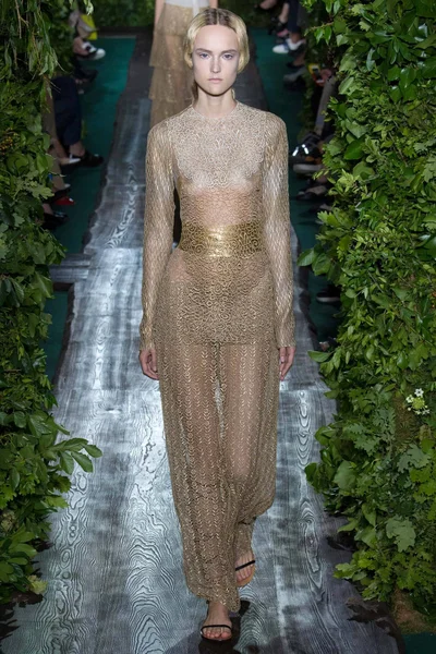 Look 46
